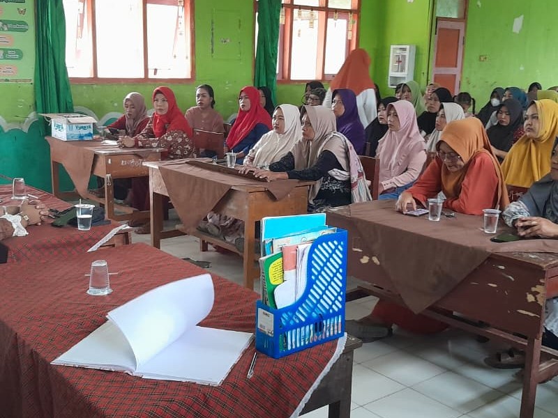 PEMBAGIAN RAPORT SEMESTER GANJIL